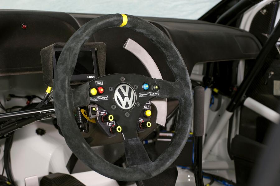  Volkswagen Polo R WRC 2015 года  (фото 15 из 25)
